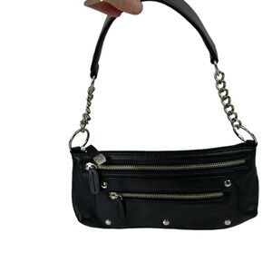 Soprano Women's black vegan shoulder bag